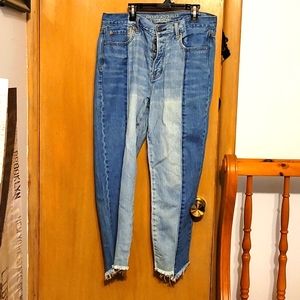 American eagle, vintage jeans. Light denim.